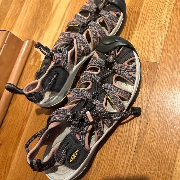 Keen Women's Gray and Pink Waterproof Sandals - Picture 2 of 5